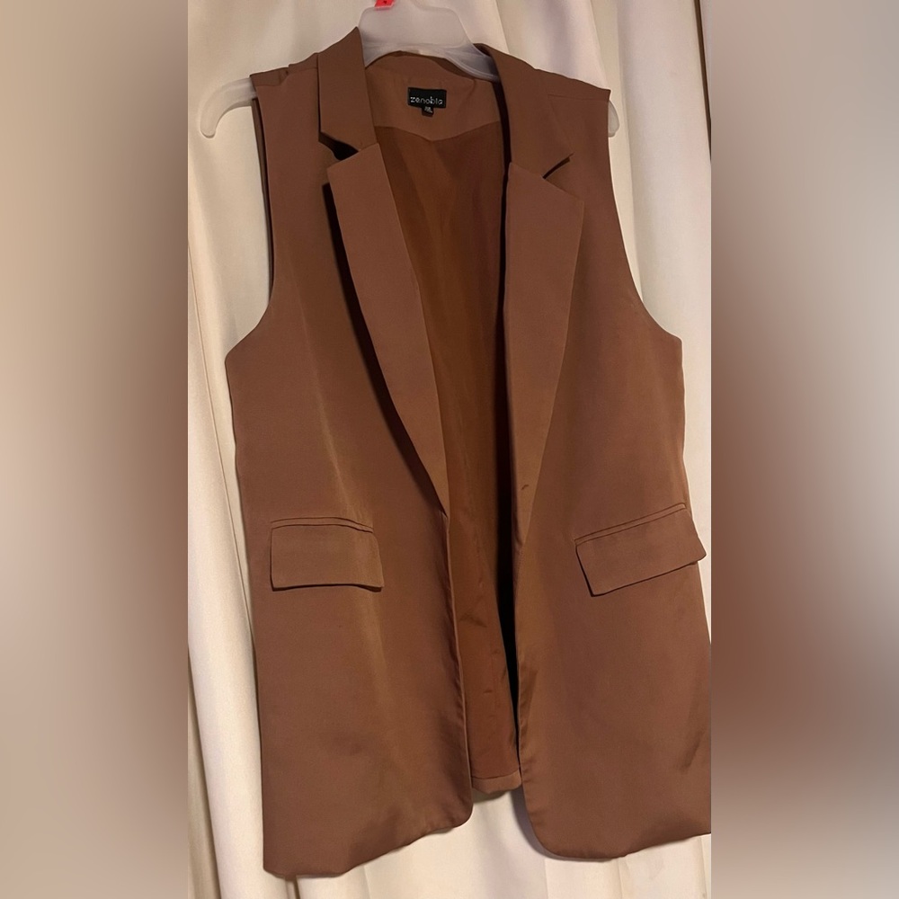 Zenobia Brown Sleeveless Vest